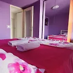 Апартаменти Aloha With Pool *