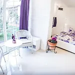 Aloha With Pool Apartamento *