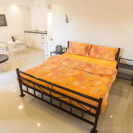 Aloha Apartments With Pool * Skopje