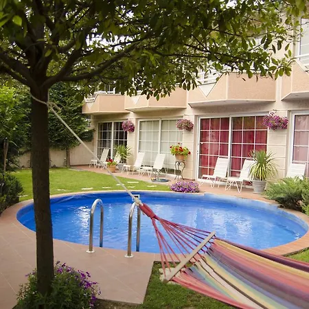 Apartament Aloha Apartments With Pool