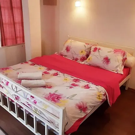 Aloha Apartments With Pool Apartament *