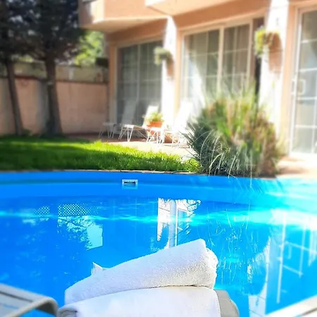 Aloha With Pool Lejlighed Skopje