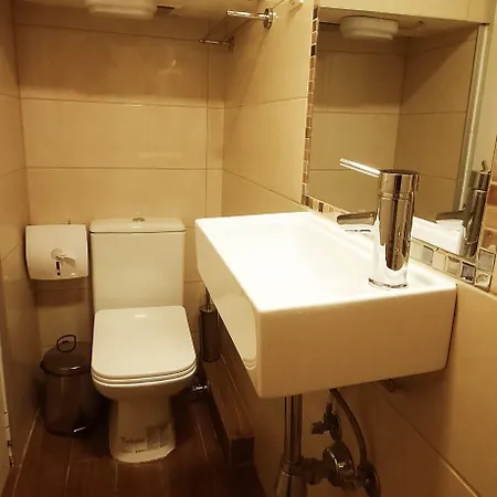 Aloha With Pool Apartment Skopje