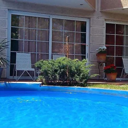 Aloha With Pool Skopje