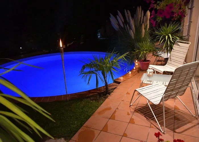 Apartamento Aloha With Pool Escópia