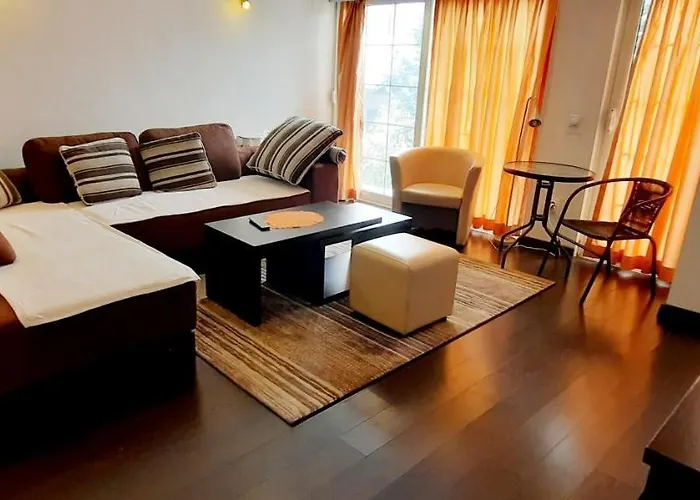 Aloha With Pool Apartamento Escópia