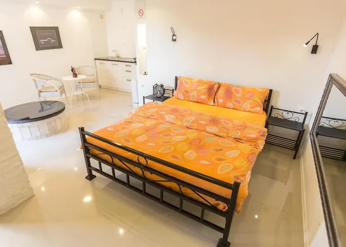 Aloha With Pool * Skopje