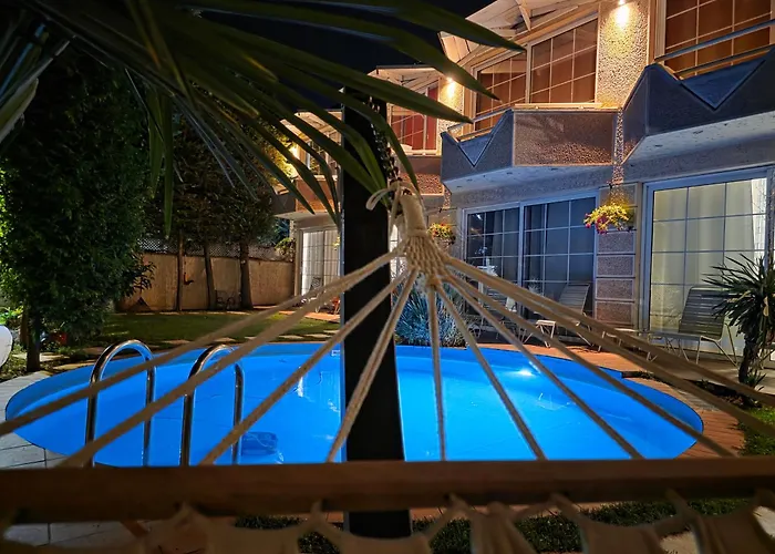 Apartamento Aloha With Pool Escópia