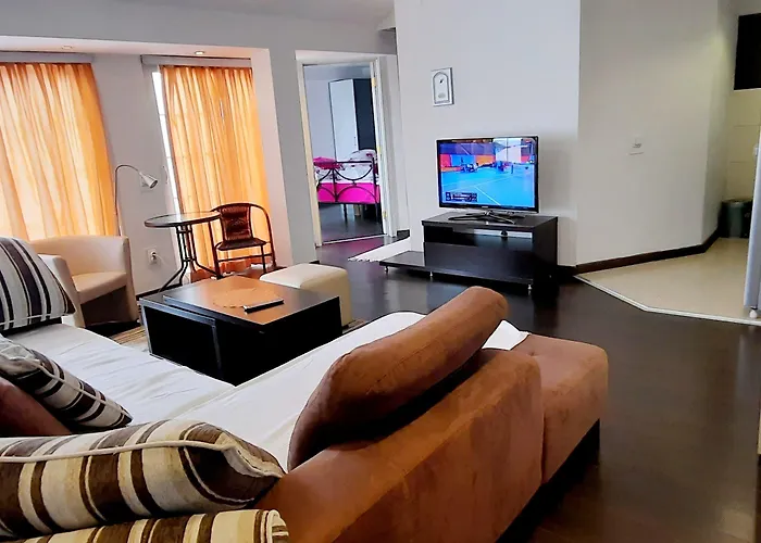 Aloha With Pool Apartament