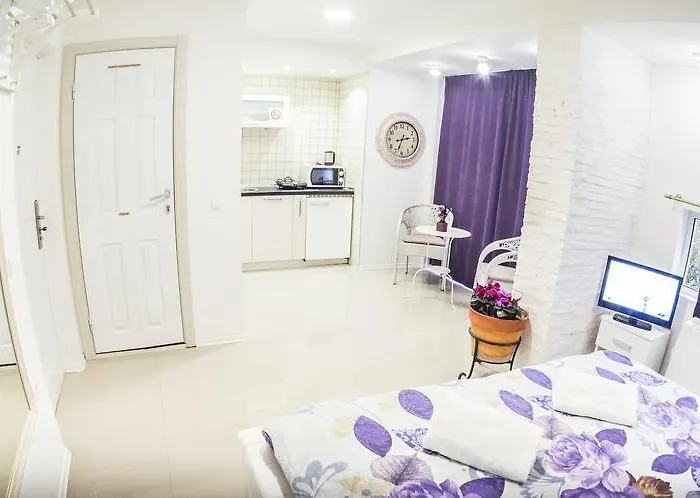 Apartamento Aloha With Pool Escópia